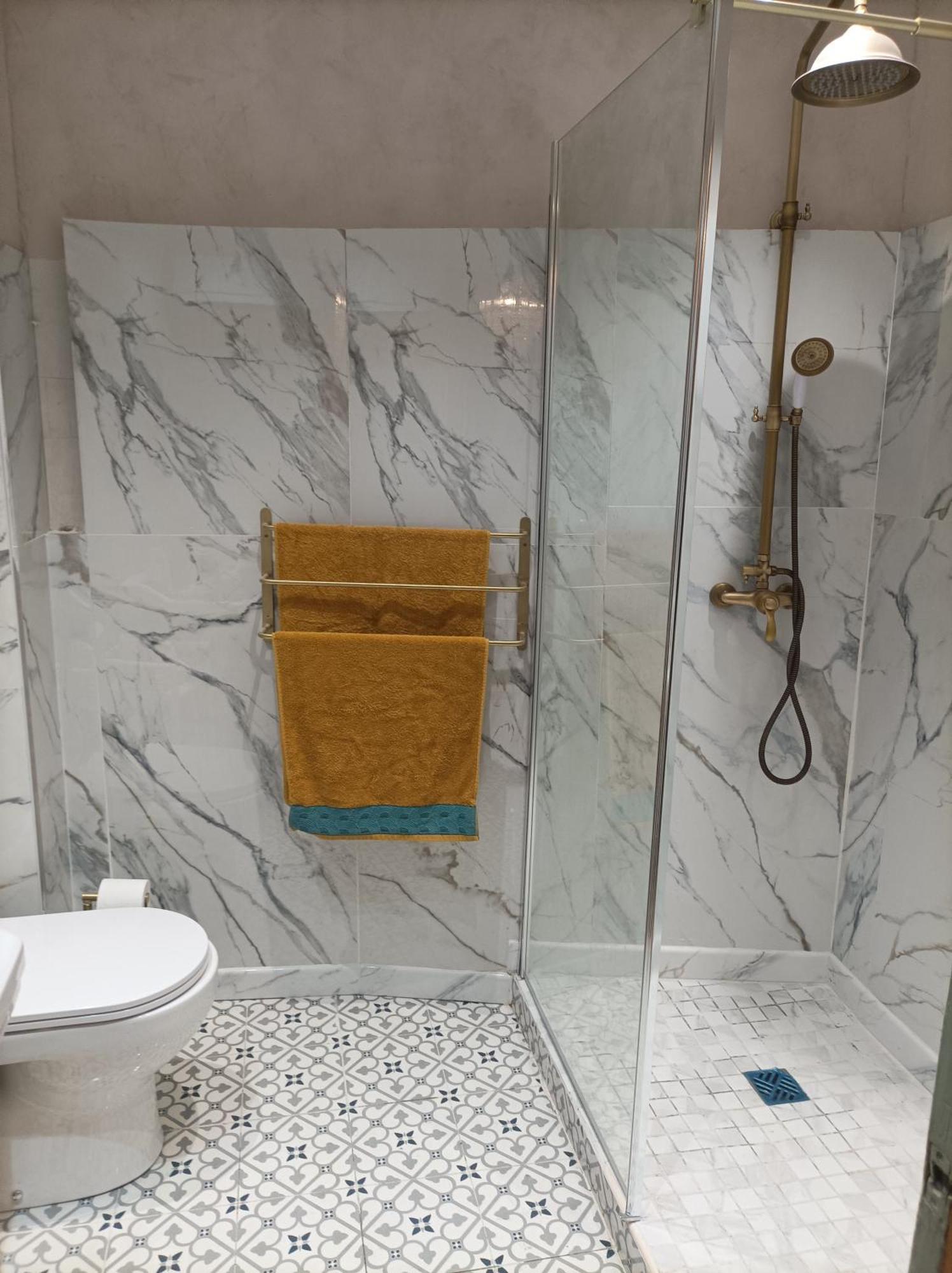 Maison Intra Muros, Terrasses Avec Vue Jaccuzzi Et Garage أفينيون المظهر الخارجي الصورة
